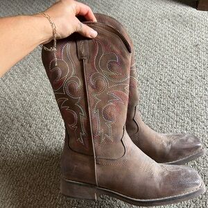 Brown Western Cowboy Boots with Embroidery